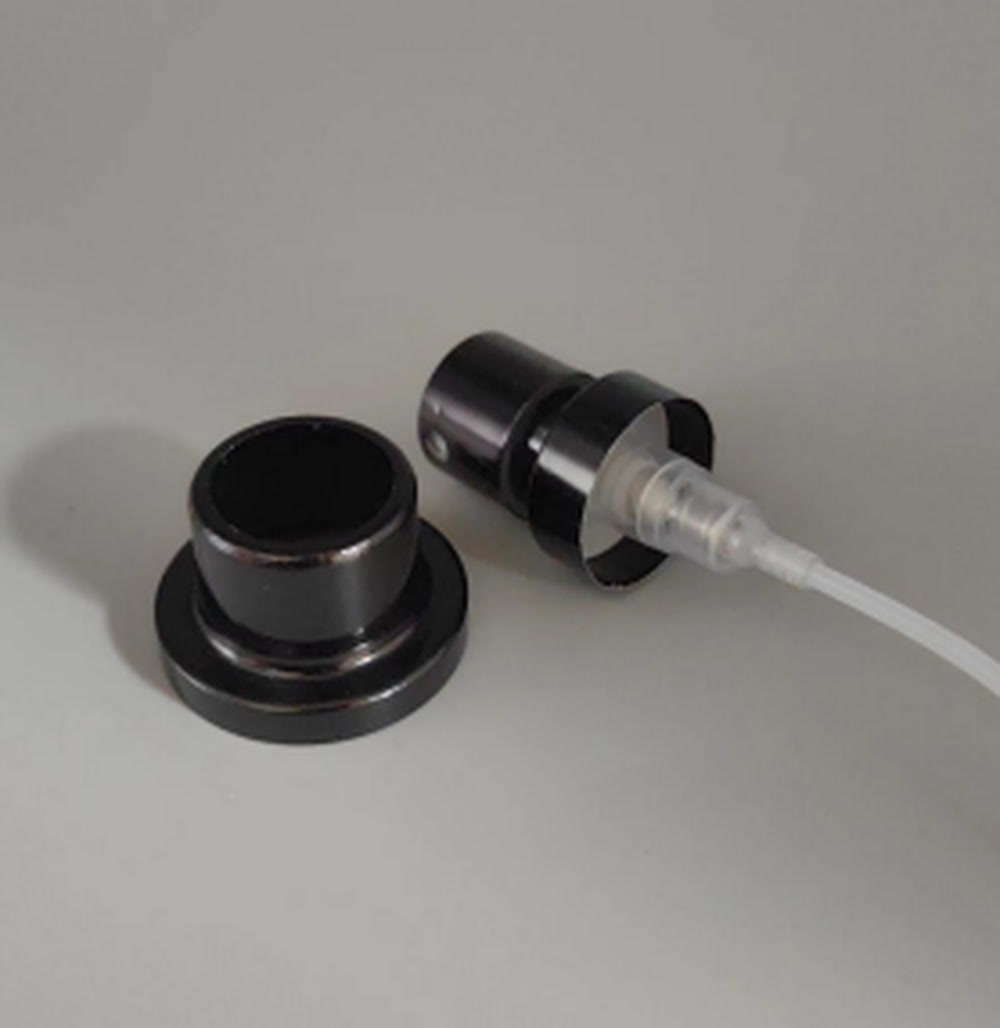 Black 15mm Spray Pump with Wide Collar